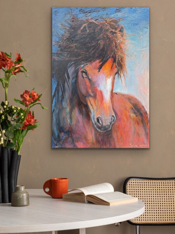 Sá jarpi, a very textured painting in a contemporary style of a chestnut icelandic horse, painted by Bertha Kvaran